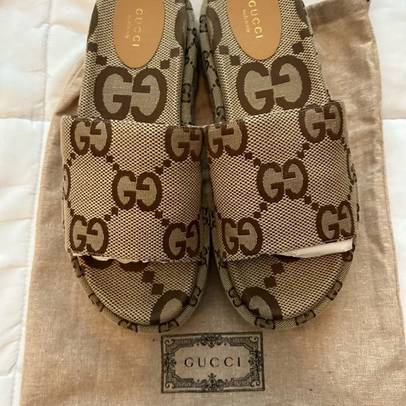 Gucci Beige Monogram Platform Sandals size 40 - Picture 3 of 4